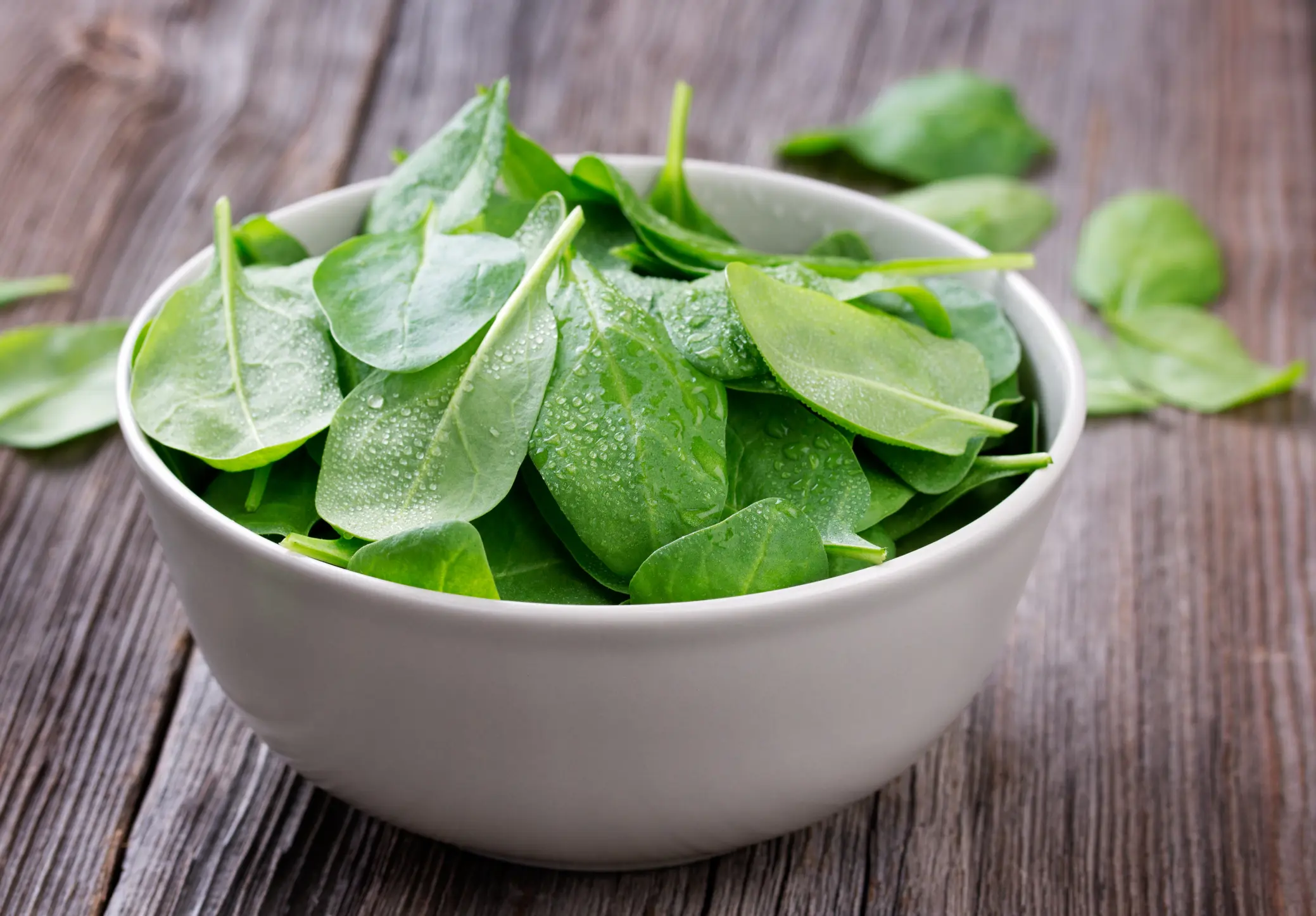 Raw Spinach and Digestion | livestrong