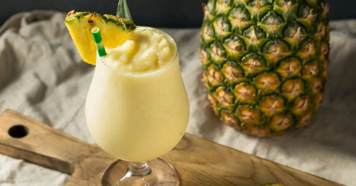 17 Best Pineapple Cocktails - Insanely Good