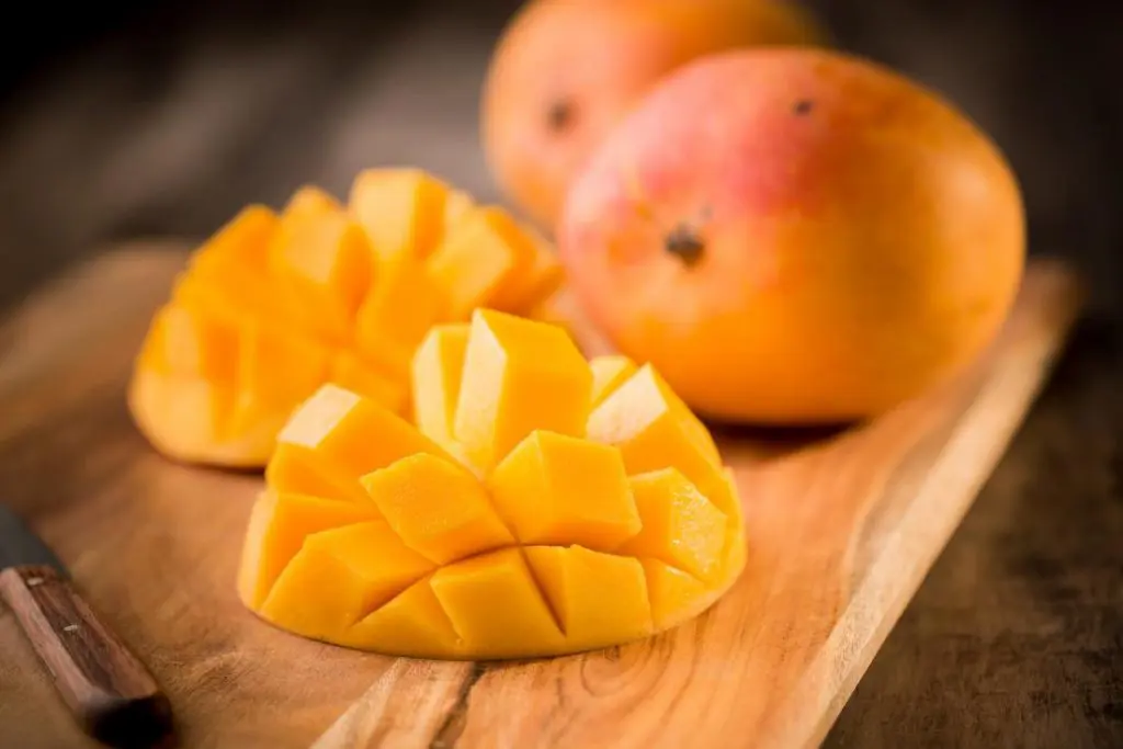 Different ways to enjoy Juicy Mangoes…. – Ibiene Magazine