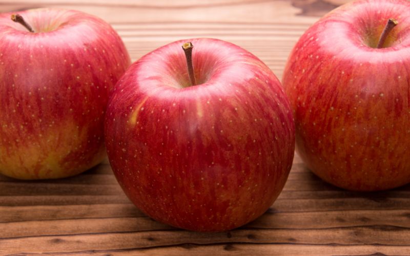 Ten secrets of Fuji apples